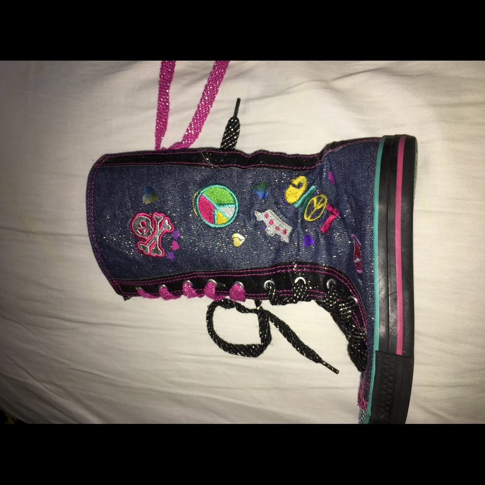 tall shoes. Super cute. Size One